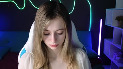 Carolina online show from 12-08-24, 04:04