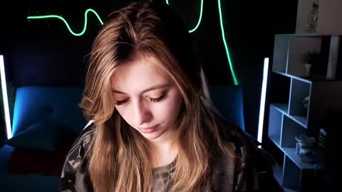 Carolina online show from 01-25-25, 01:32