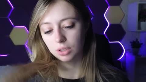 Carolina online show from 01-27-25, 04:20
