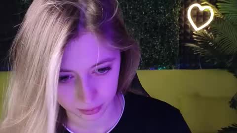 Carolina online show from 02-11-25, 01:10