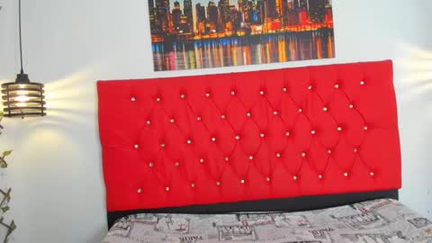 Snapshot of carolinacrus01 chatting on 09-21-25, 04:19 Carolina online show from 09-21-25, 04:19