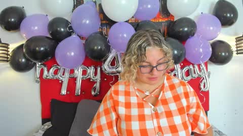 Snapshot of carolinacrus01 chatting on 10-01-25, 03:07 Carolina online show from 10-01-25, 03:07