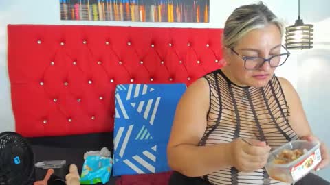 Snapshot of carolinacrus01 chatting on 10-17-25, 07:05 Carolina online show from 10-17-25, 07:05