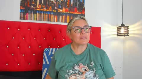 Snapshot of carolinacrus01 chatting on 10-25-25, 06:57 Carolina online show from 10-25-25, 06:57