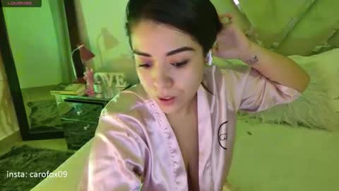 caroline online show from 04-26-26, 03:26