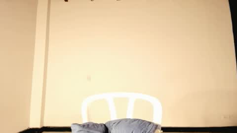 Snapshot of carolinagomez22 chatting on 10-11-25, 02:11 carolinagomez22 online show from 10-11-25, 02:11