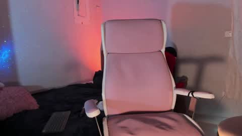 CARO  online show from 02-26-25, 02:26