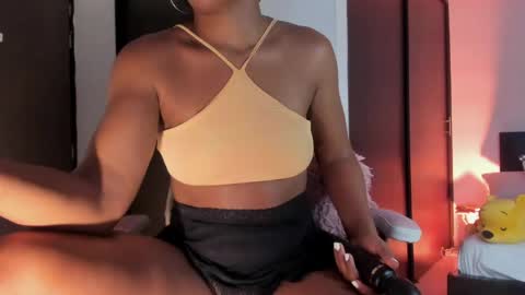 Snapshot of carolinarossees chatting on 04-10-26, 11:31 CARO online show from 04-10-26, 11:31