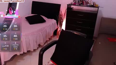 carolina online show from 10-11-25, 01:38