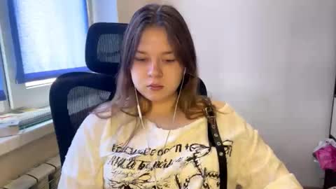 carolindueno online show from 03-16-26, 08:51