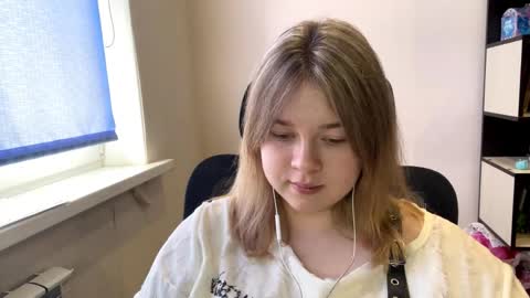 carolindueno online show from 04-09-26, 07:47