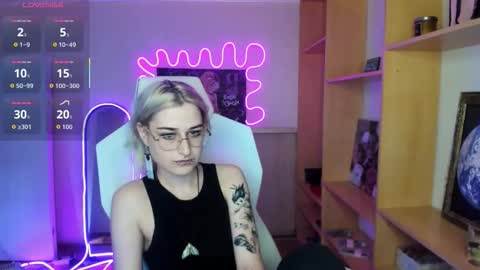 Caroline online show from 10-13-25, 03:28