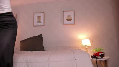  Caroline  online show from 07-21-26, 11:34