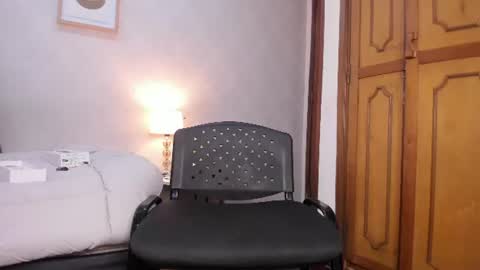  Caroline  online show from 07-25-26, 11:30