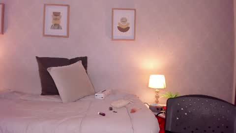  Caroline  online show from 07-27-26, 11:28