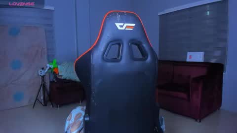 caroline_east online show from 10-08-25, 10:46