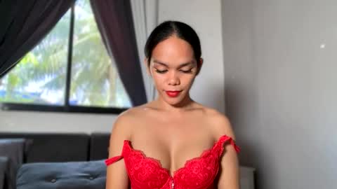 caroline_east online show from 04-09-26, 01:49