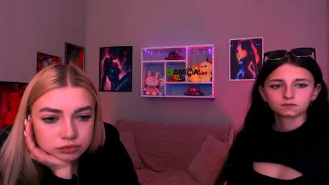 Caroline online show from 06-17-26, 09:23