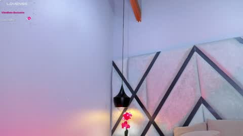 Caroline online show from 01-27-25, 06:20