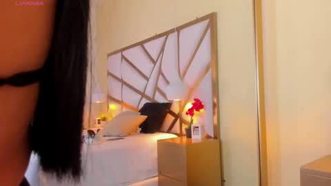 Caroline online show from 11-09-25, 01:31