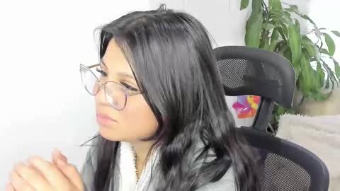 Snapshot of caroline_rodriguez_9 chatting on 09-27-25, 04:12 caroline_rodriguez_9 online show from 09-27-25, 04:12