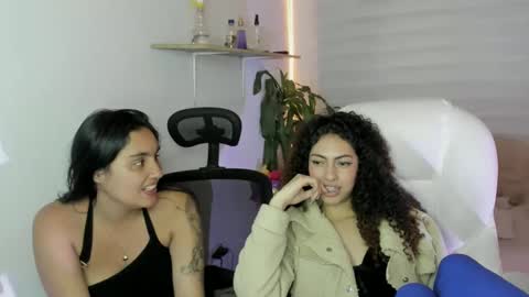 Snapshot of caroline_rodriguez_9 chatting on 10-11-25, 07:51 caroline_rodriguez_9 online show from 10-11-25, 07:51