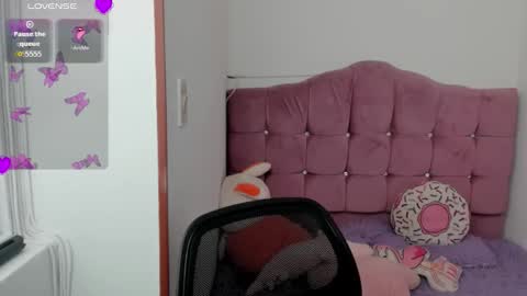 Snapshot of caroline_rodriguez_9 chatting on 10-25-25, 07:19 caroline_rodriguez_9 online show from 10-25-25, 07:19