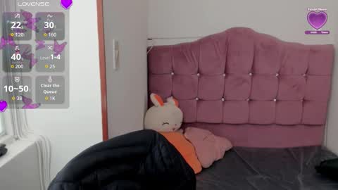 Snapshot of caroline_rodriguez_9 chatting on 10-29-25, 07:04 caroline_rodriguez_9 online show from 10-29-25, 07:04