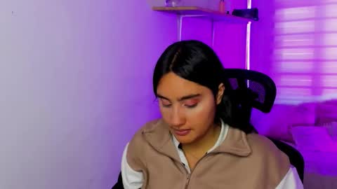 caroline_rodriguez_9 online show from 12-16-25, 01:38