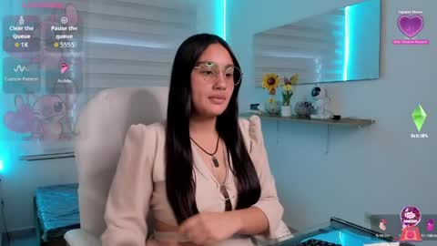 caroline_rodriguez_9 online show from 04-30-26, 09:52