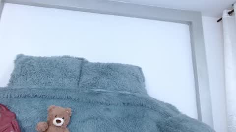 caroline online show from 03-06-25, 07:43