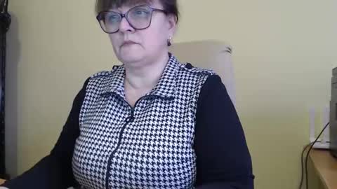 CarolineDream  online show from 02-03-25, 06:34