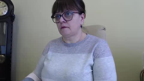 CarolineDream  online show from 02-05-25, 07:07