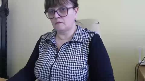 CarolineDream  online show from 02-07-25, 08:01