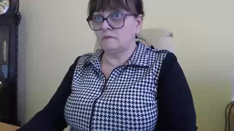 CarolineDream  online show from 02-07-25, 12:17