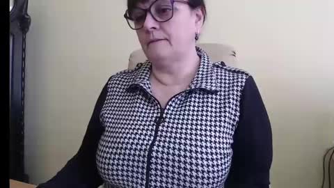 CarolineDream  online show from 02-21-25, 06:29