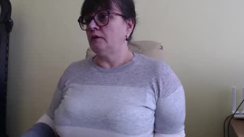 CarolineDream  online show from 03-10-25, 07:21