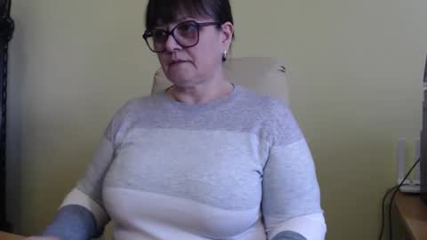 CarolineDream  online show from 03-10-25, 01:43