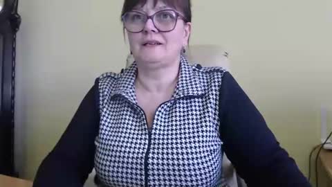 CarolineDream  online show from 03-11-25, 01:12