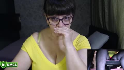 CarolineDream  online show from 09-12-25, 04:45