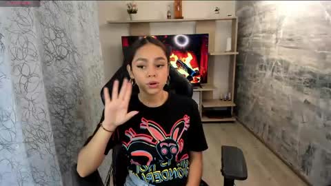 Caroline online show from 05-24-26, 03:06