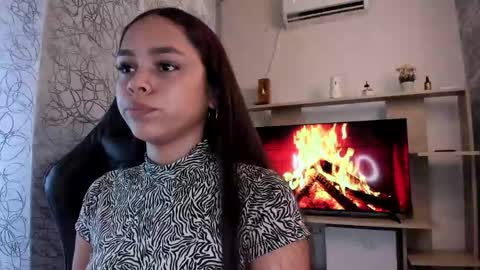Caroline online show from 06-07-26, 01:48