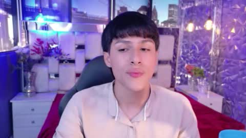 carolinejesh online show from 03-01-26, 08:00