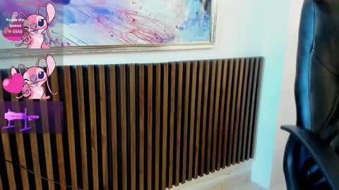 Snapshot of carolinemiller1 chatting on 10-16-25, 08:43 Caro online show from 10-16-25, 08:43