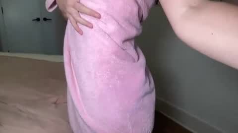 Caroline online show from 08-06-26, 08:22