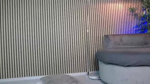 carolynnx online show from 10-16-25, 09:32