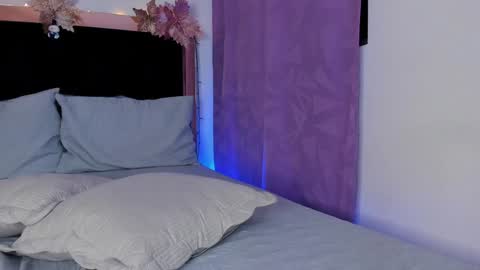 Caro  online show from 01-04-25, 01:31