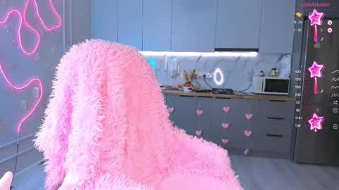 Yummi online show from 02-13-25, 08:03