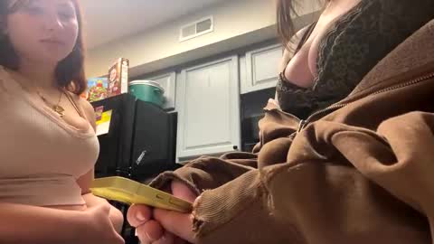 carpetmunchers online show from 11-23-25, 12:21