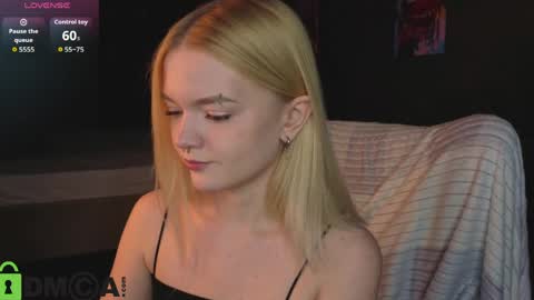 Snapshot of carrie_foster chatting on 03-23-26, 12:53 Carrie foster online show from 03-23-26, 12:53